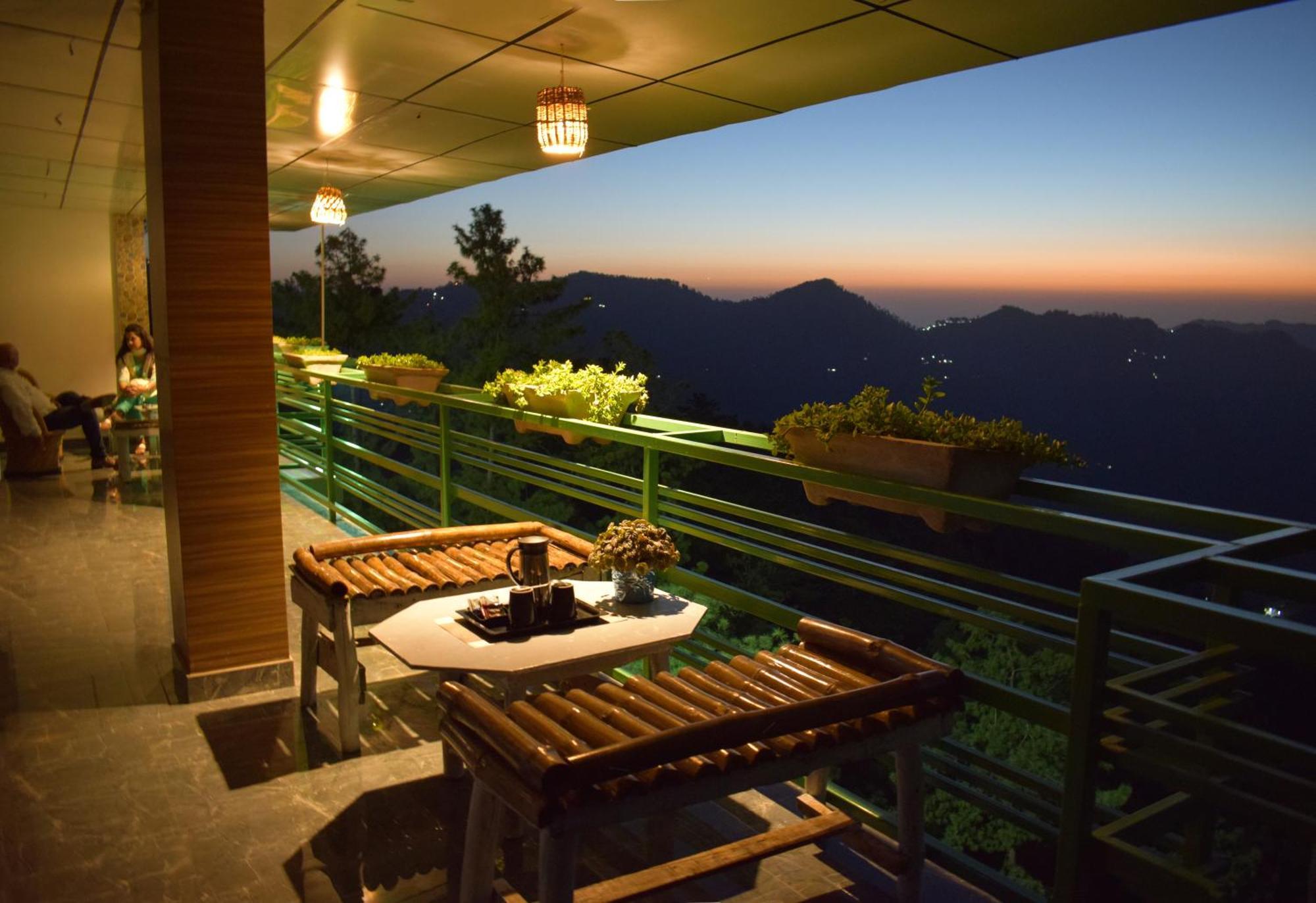 Valley View Resort Mashobra - Best Holiday Home For Vacations 심라 외부 사진